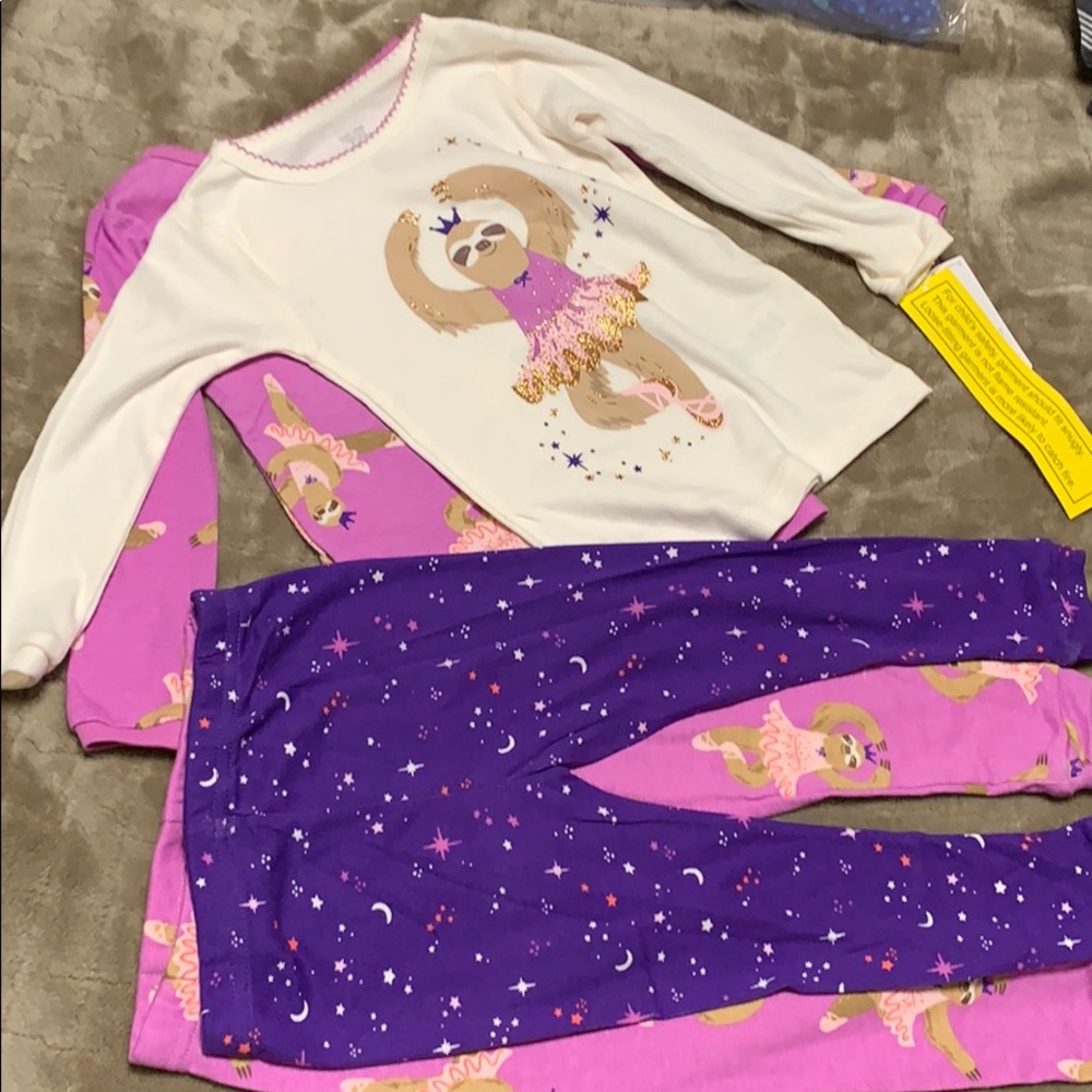 Carter’s toddler girls 4 piece pajamas set